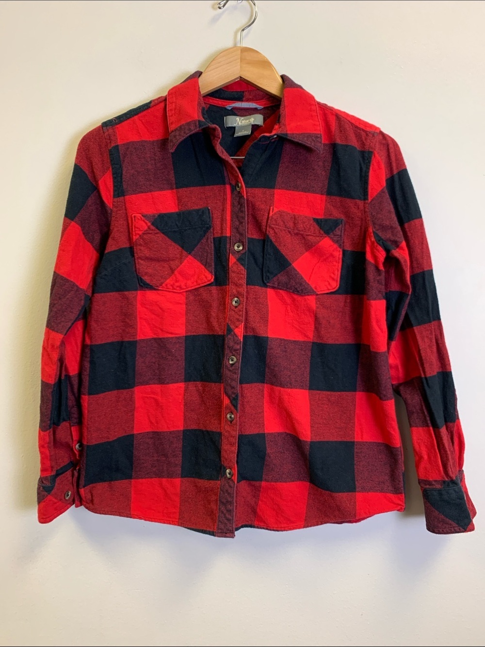 Natural Reflections Red & Black Plaid Button-Up Shirt - Small